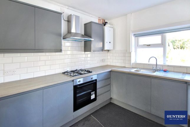 26, Northdale Mount, Bradford photo 4