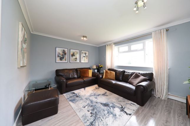 36 Curtis Close, Rickmansworth photo 2