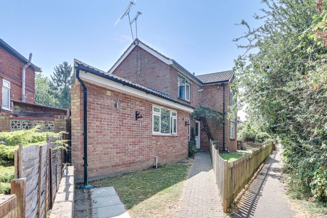2-bed flat on 23, Reynolds Crescent, St. Albans, £415,000