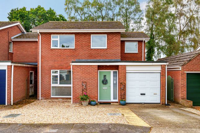 Detached house for sale in Buttermere Close, Lincoln, Lincolnshire