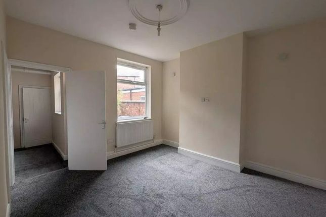 34 Loughborough Road, Leicester photo 5