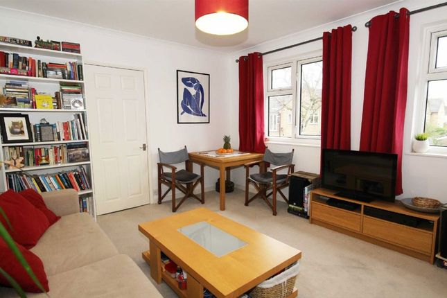 Temple Road, Kew photo 2