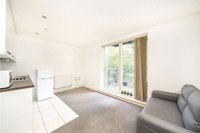 104 Adana Building, Conington Road, London photo 3