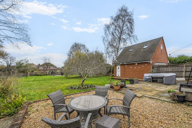 Yateley Cottage,, Eversley Road, Hampshire photo 2