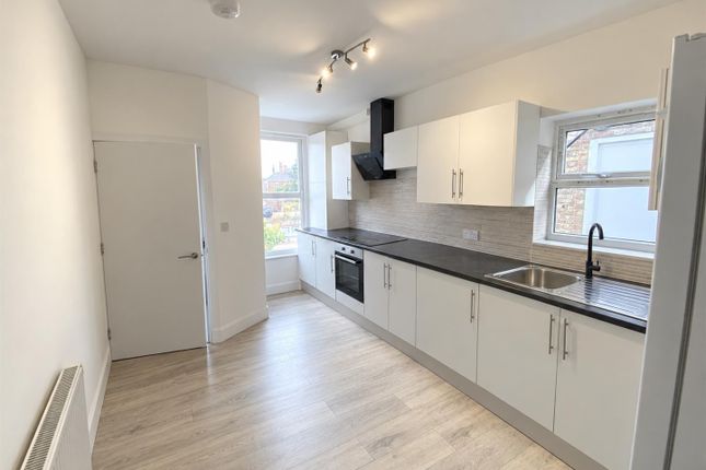 Flat 1, 76, High Street, Sheerness photo 4