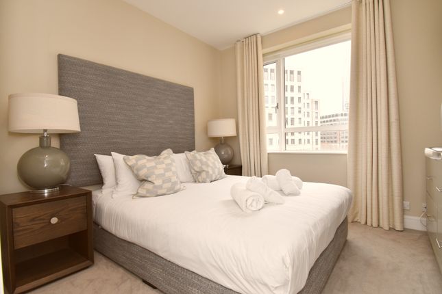 Flat to rent in Westferry Circus, Canary Wharf, London