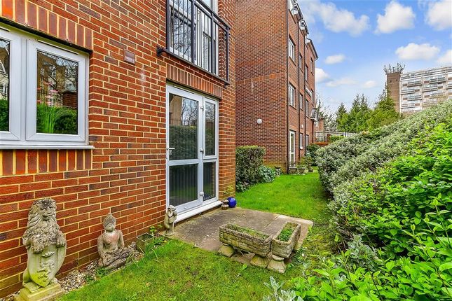 Thumbnail Flat for sale in Cavendish Road, Sutton, Surrey