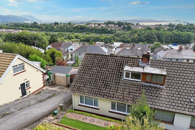 7, Park Crescent, Neath photo 2