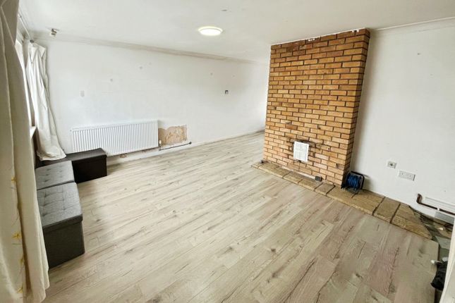 8, Emerson Close, Leicestershire photo 2