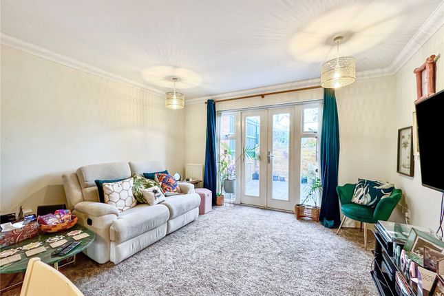 46, Hawthorn Park, Kent photo 3