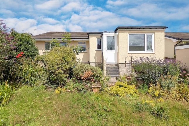 3, Thornhills Lane, Brighouse photo 2