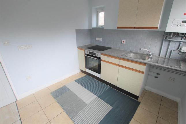 Maisonette to rent in Ash Tree Road, Redditch
