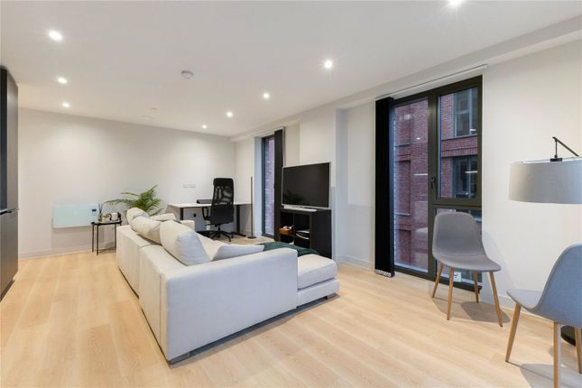Flat C710 Waterhouse Gardens, 1, Dutton Street, Manchester photo 4