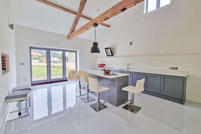 Kitchen.Jpg