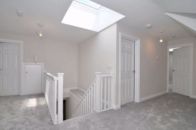 Flat 8 Loreto, 41, Cavendish Road, Bournemouth photo 2