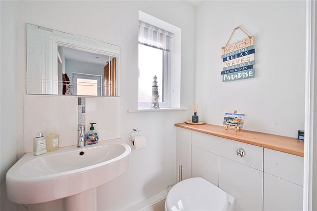 Wisteria House, 4, Harvest Close, Barnstaple photo 3