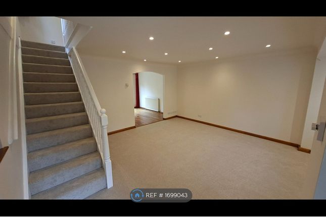 Abenberg Way, Hutton, Brentwood photo 4