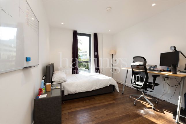 Flat to rent in Hornbeam House, 22 Quebec Way, London