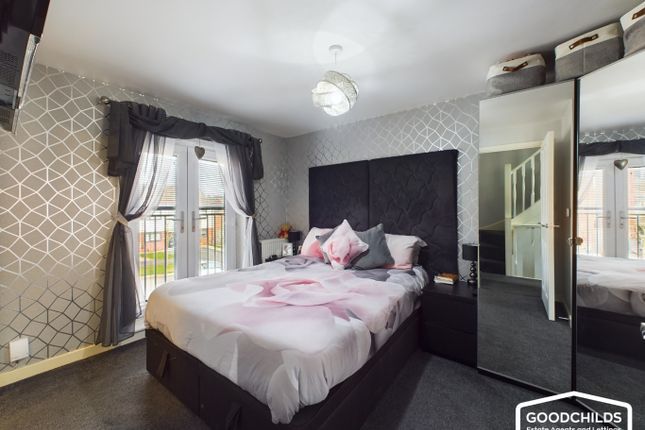 Town house for sale in Dipper Way, Walsall