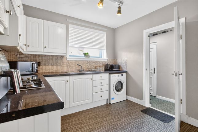 0/1, 125, Lethamhill Road, Glasgow photo 2