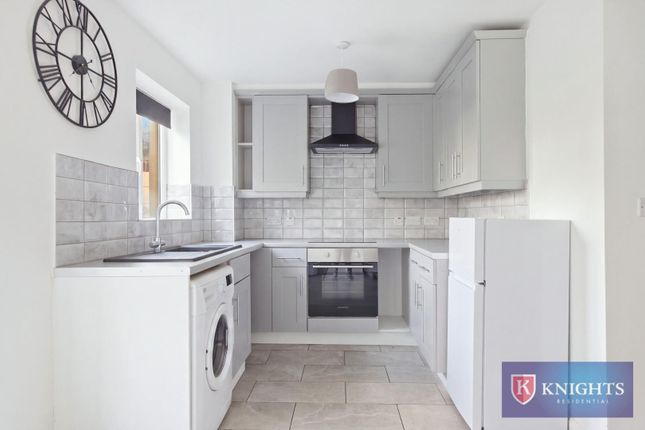 32, Leopold Road, London photo 4