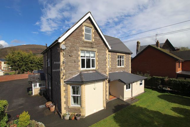 Avenue Court, Avenue Road, Abergavenny photo 4