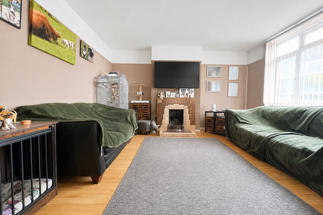 8, Ennerdale Crescent, Slough photo 4