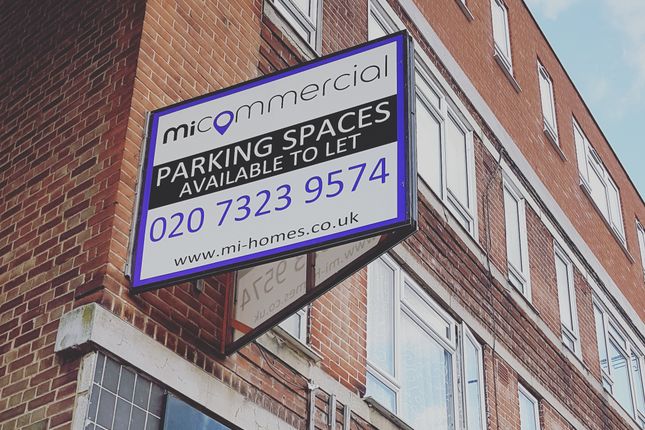 Parking/garage to let in London Road, Enfield