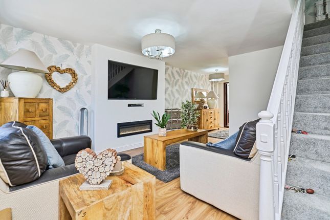 7, Pennyroyal Close, West Midlands photo 2