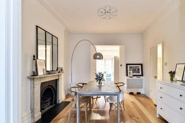 3-bed flat on Flat 11, 193 Queens Gate, Queens Gate, London, £1,955,000