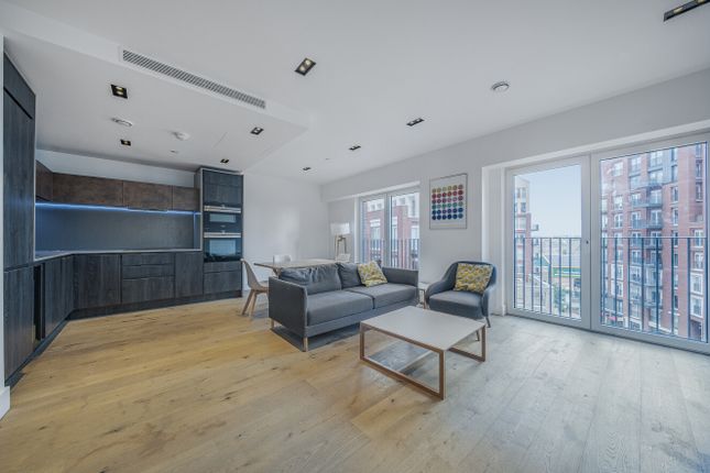 Flat 23 Keybridge House, 7, Exchange Gardens, Vauxhall photo 2
