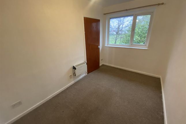 42, Kearsley Close, Whitley Bay photo 5
