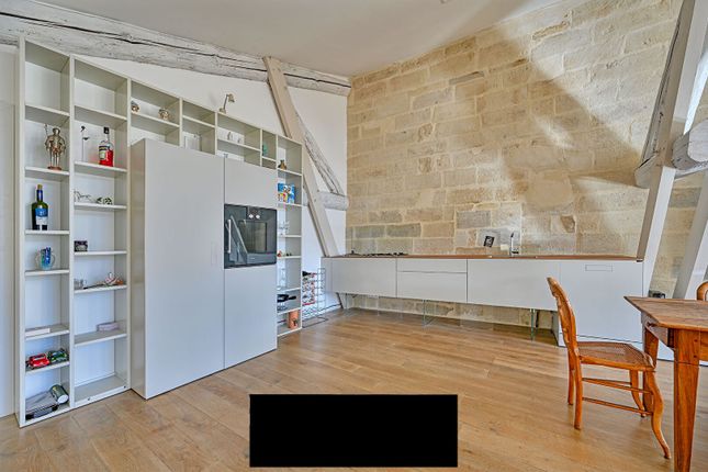 Apartment for sale in Uzes, Gard Provencal (Uzes, Nimes), Provence - Var