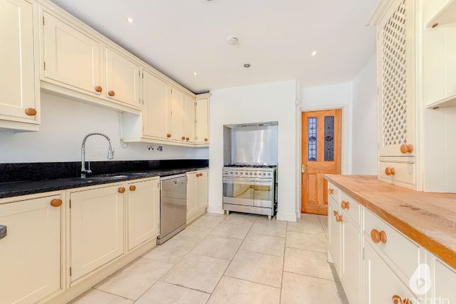 2 Mansfield Road, Reading, Berkshire photo 3