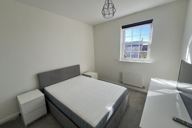 8, Saxon Way, Bedford photo 2