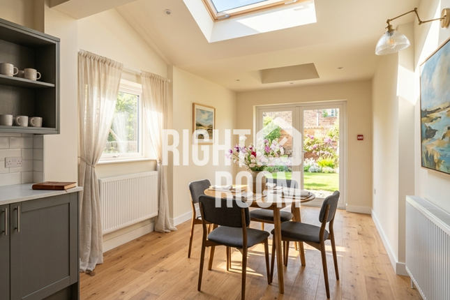 Room 4, 16 North End Avenue, Portsmouth photo 3