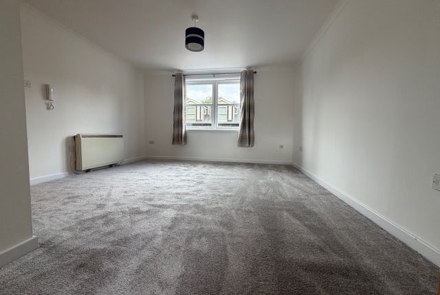 2, Candleriggs Court, Alloa photo 2