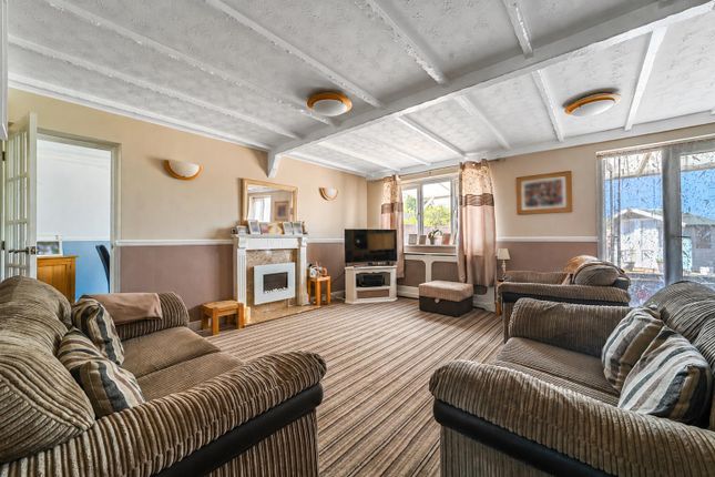 10, Merriam Close, Brantham photo 2