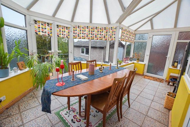 28, Armley Grange Avenue, West Yorkshire photo 4