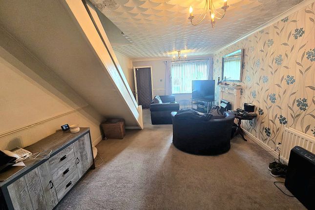 20, Meadowcroft Glade, Sheffield photo 4