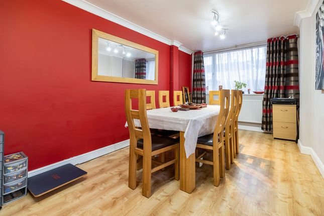 12, Avon Grove, Milton Keynes photo 3