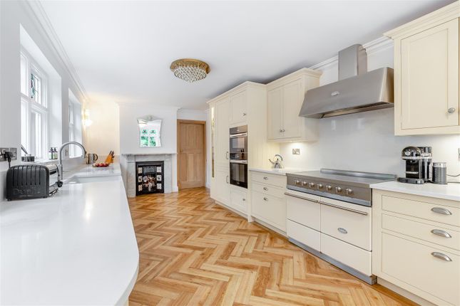 8645445-Interior50.Jpg