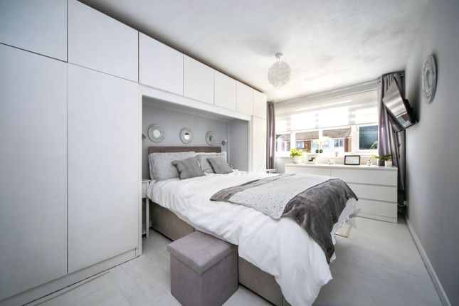 8 Thornvale, Wigan photo 3