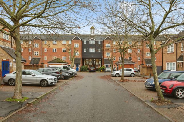 Flat for sale in Sten Close, Enfield