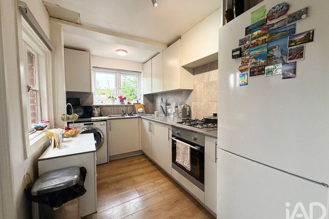 18, Elm Grove, Bishop's Stortford photo 2