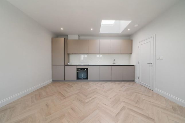 1-bed flat on 11, Belair Court, Edgware, £360,000