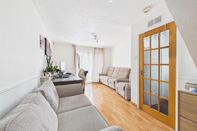 36D, Stafford Road, Middlesex photo 2