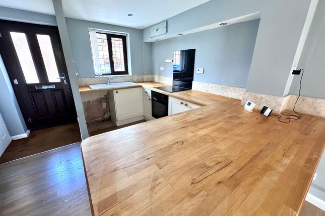 32, Ashleigh Drive, Nuneaton photo 3