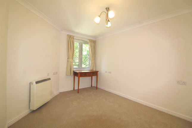 Flat 16, Argent Court, 2 Leicester Road, Barnet photo 3