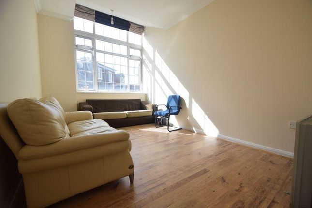 Flat 29, Luton photo 2